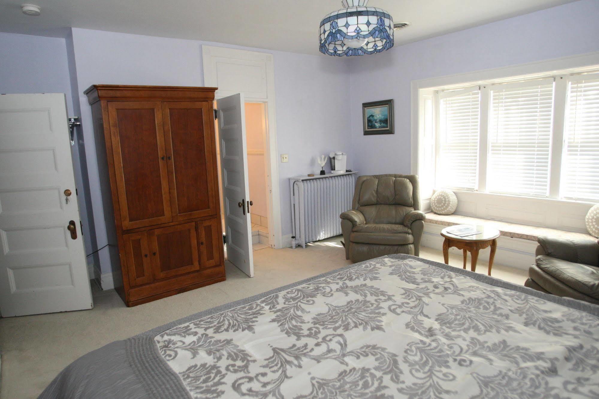 Christmas House Bed & Breakfast Расин Экстерьер фото