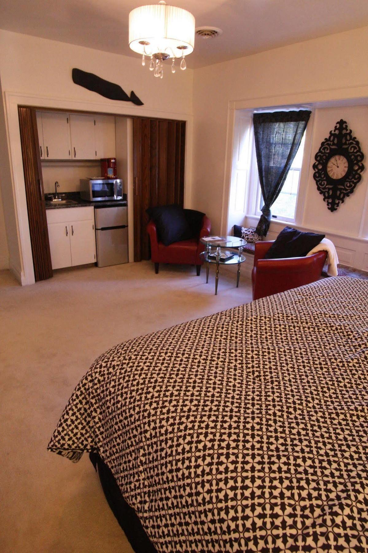 Christmas House Bed & Breakfast Расин Экстерьер фото